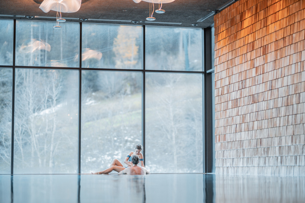 La piscina del Tenne Lodges Vacanza attiva 5 destinazioni dove declinare benessere e divertimento