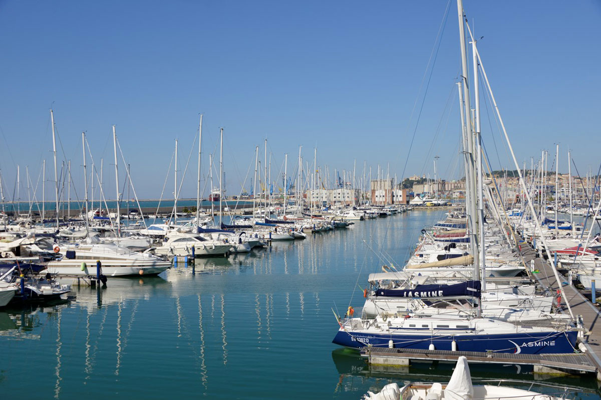 Tipicità in Blu di scena ad Ancona 