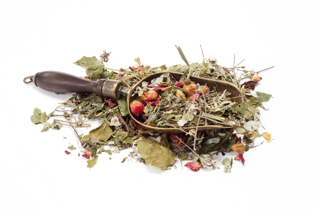 Il tè, oltre le varietà di quello “puro”, tutti i suoi cugini