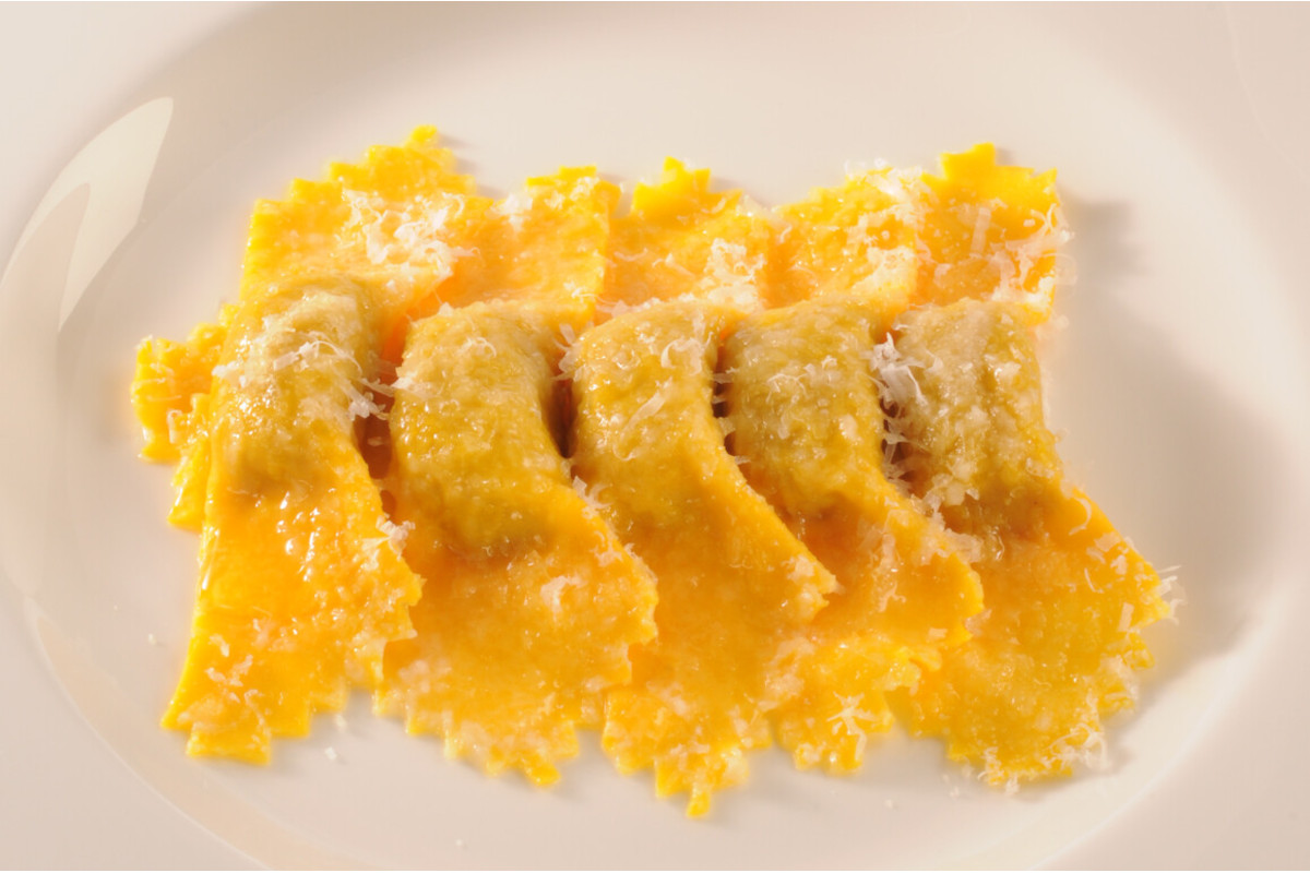 Tortelli di zucca al burro e parmigiano I ristoranti tre stelle Michelin in Italia: storia curiosità e piatti iconici