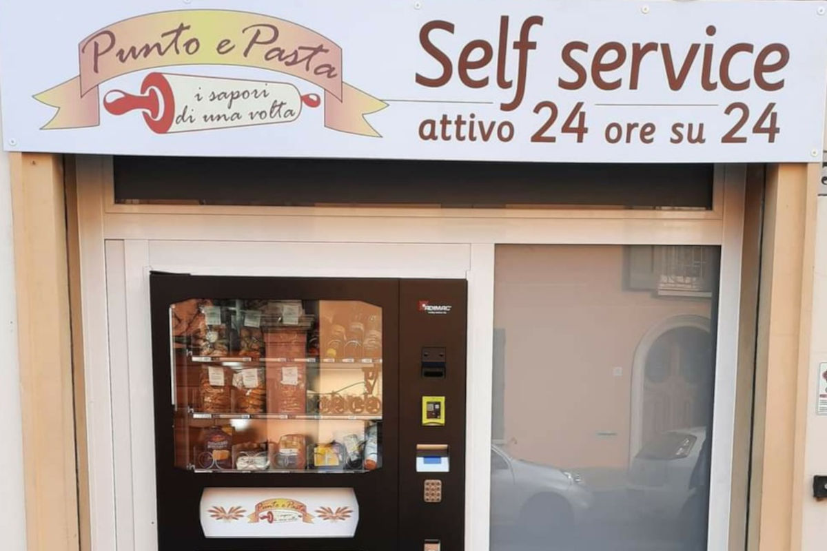 Il distributore automatico di San Giovanni in Persiceto&nbsp; Voglie improvvise? Per placarle c'&egrave; il distributore di tortellini h24