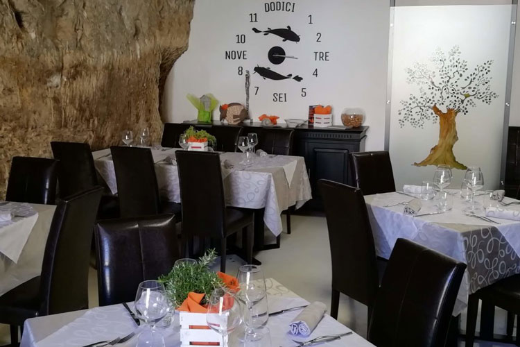 La sala del ristorante Umami (Un menu da Premio Nobel Cos&igrave; Barone s&rsquo;ispira a Quasimodo)