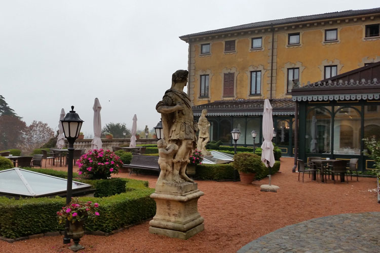 (Villa Porro Pirelli Il fascino di 500 anni di ospitalit&agrave;)