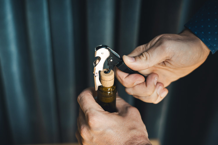 Il tappo alternativo al sughero non &egrave; pi&ugrave; un tab&ugrave; (Videoquiz online sui tappi da vino50mila visite in pochi giorni)