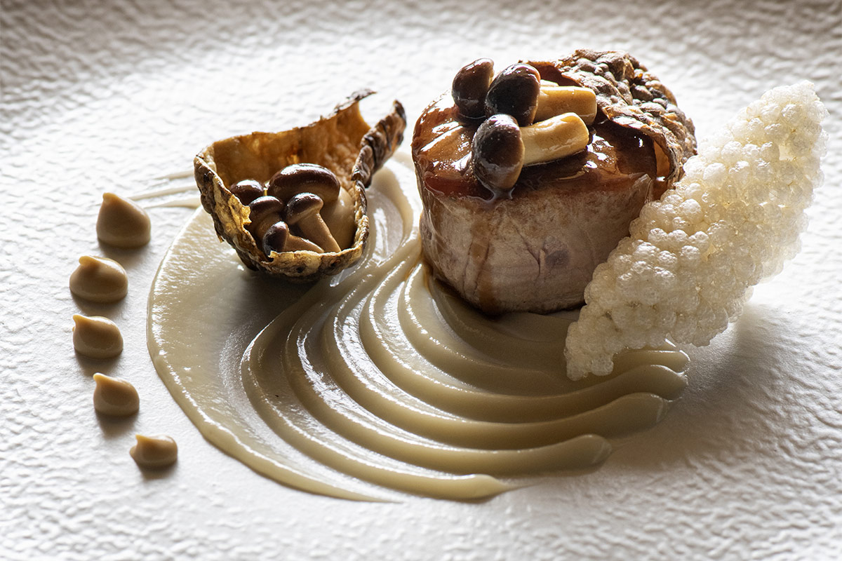 Vitello, topinambur, funghi pioppini