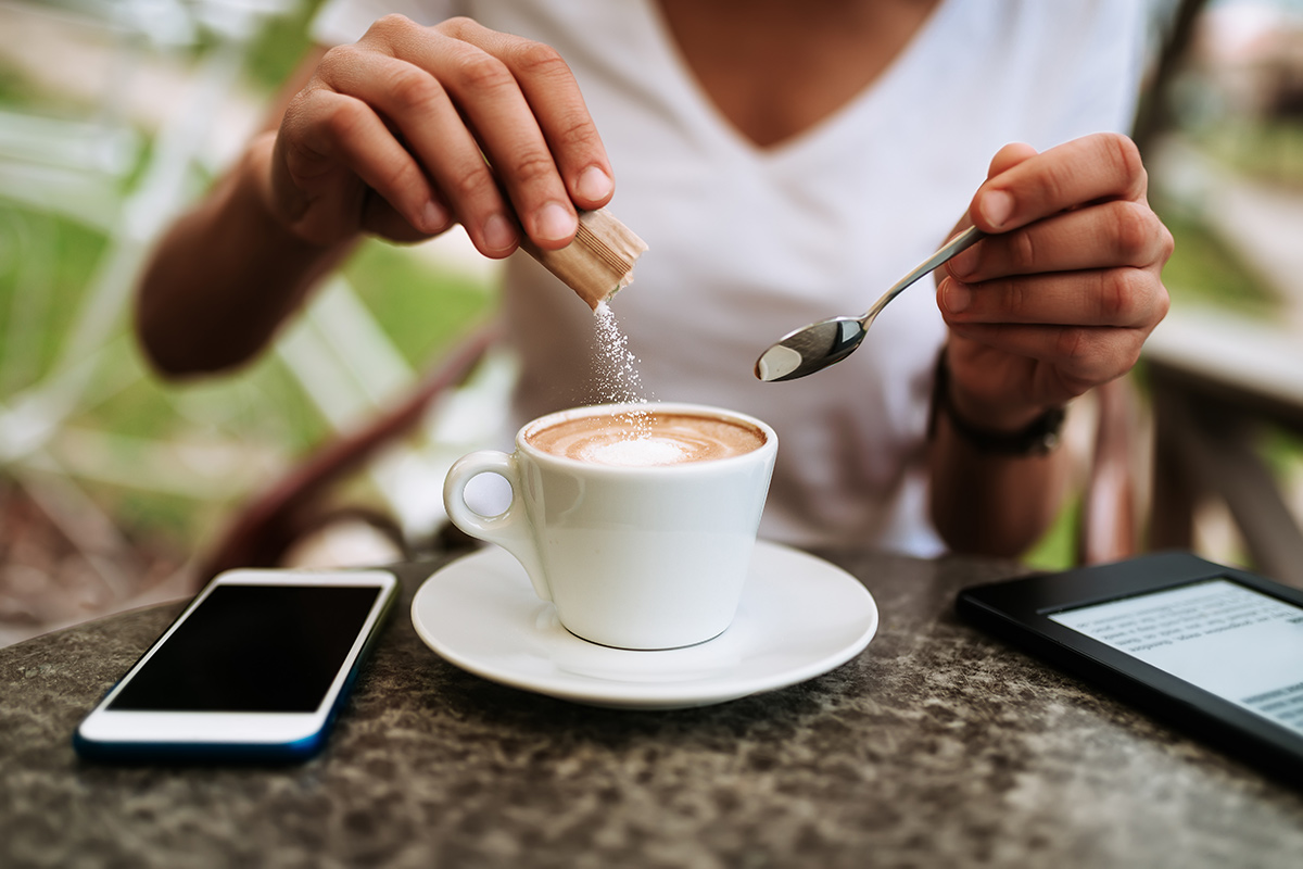 Lo zucchero non è solo quello bianco Buono lo zucchero, ma attenzione alla dipendenza: può creare danni gravi