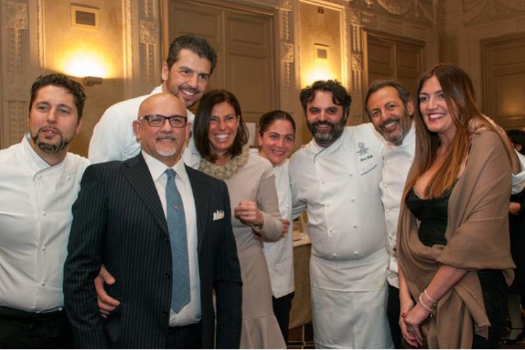 Daniele Zennaro, Claudio Sadler, Andrea Berton con la moglie Sandra Vecchi, Rosanna Marziale, Marco Stabile, Filippo La Mantia e Chiara Maci