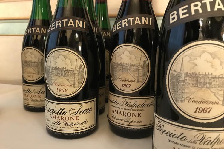 (Amarone Classico Bertani, 50 vendemmie 
e il ritorno dell'annata storica 1967)
