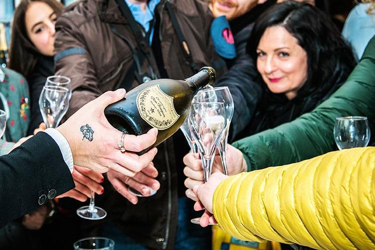 (Bollicine in Villa cresce 
Mille visitatori e vini da 5 Paesi europei)