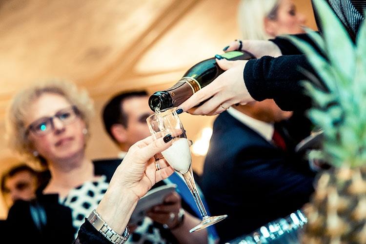 (Bollicine in Villa cresce 
Mille visitatori e vini da 5 Paesi europei)