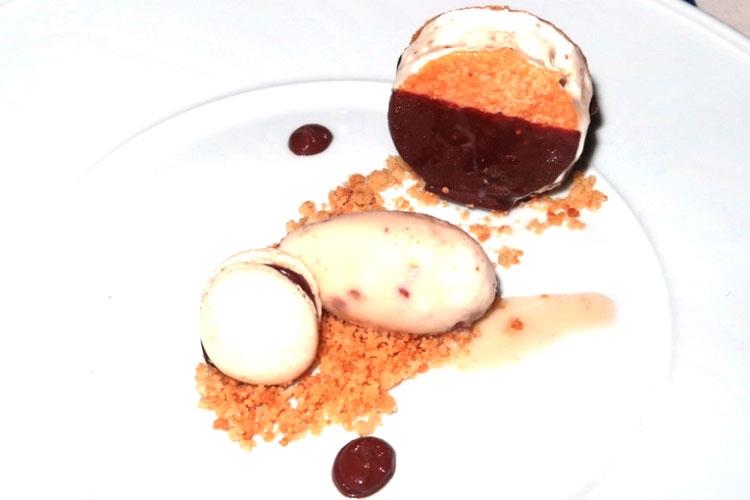 Mandorle in 3 consistenze (Charleston, 5 giovani talenti ai fornelli 
Promossi, la cucina siciliana può sperare)