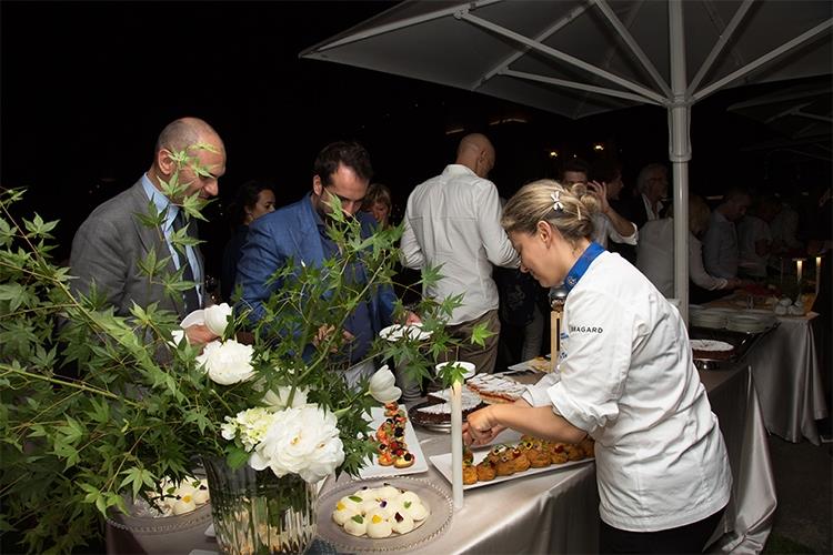 Elnava de Rosa al buffet di dolci - Euro-Toques International conferma Enrico Derflingher presidente - (Foto: Modestino Tozzi)