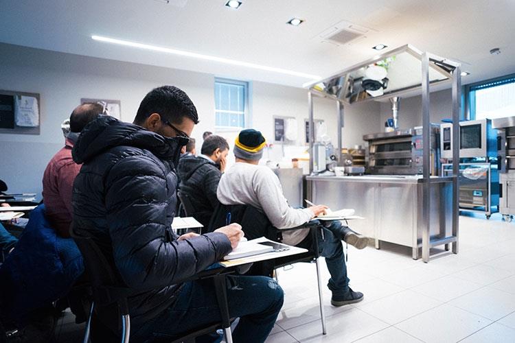 (Formazione con Molino Grassi 
In primo piano l'impasto diretto)