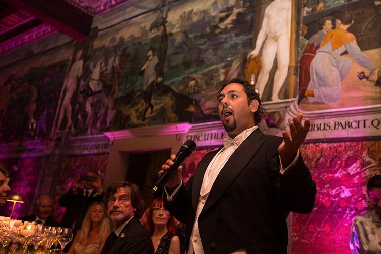 (Giulio Ferrari Rosé 
Esclusiva Riserva di grande intensità)