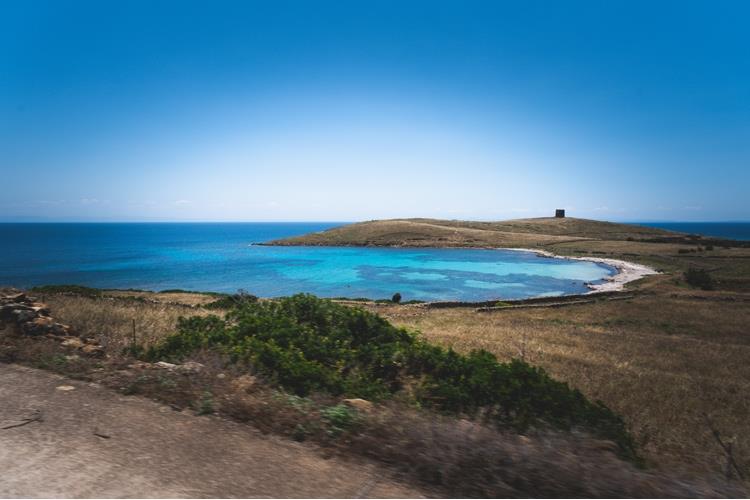 (Ichnusa dalla parte dell’ambiente 
con il progetto “Vuoto a buon rendere”)