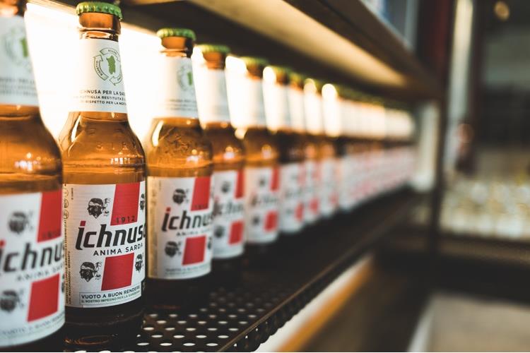 (Ichnusa dalla parte dell’ambiente 
con il progetto “Vuoto a buon rendere”)