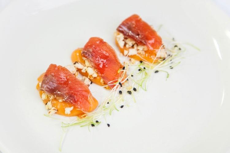 Quenelle di carota con fiocchi di trota salmonata marinata allo zucchero di canna - Il mondo delle intolleranze a Como 
Da Giovannino, piatti di lago e montagna