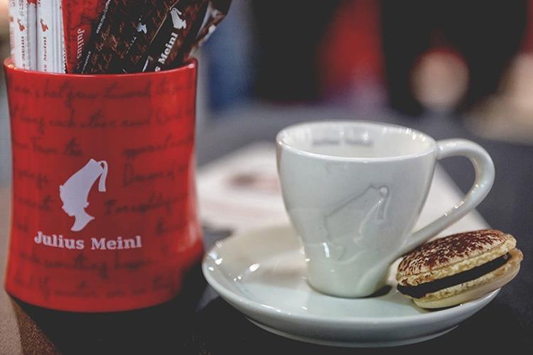 (Il nuovo elegante pack 
di Julius Meinl 1862 Premium)