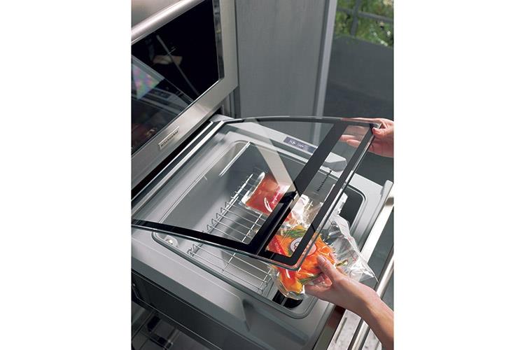 (KitchenAid, nuova scuola di cucina 
Formazione all’Acquolina Ristorante)