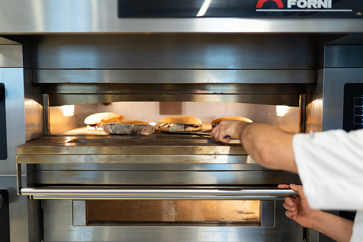 (L’arte dell’impasto si apprende 
con impegno e aggiornamento)