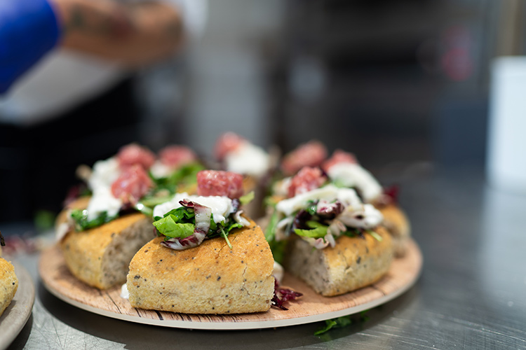 (L’arte dell’impasto si apprende 
con impegno e aggiornamento)