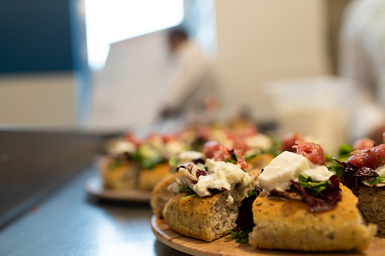 (L’arte dell’impasto si apprende 
con impegno e aggiornamento)