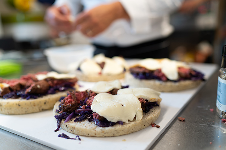 (L’arte dell’impasto si apprende 
con impegno e aggiornamento)