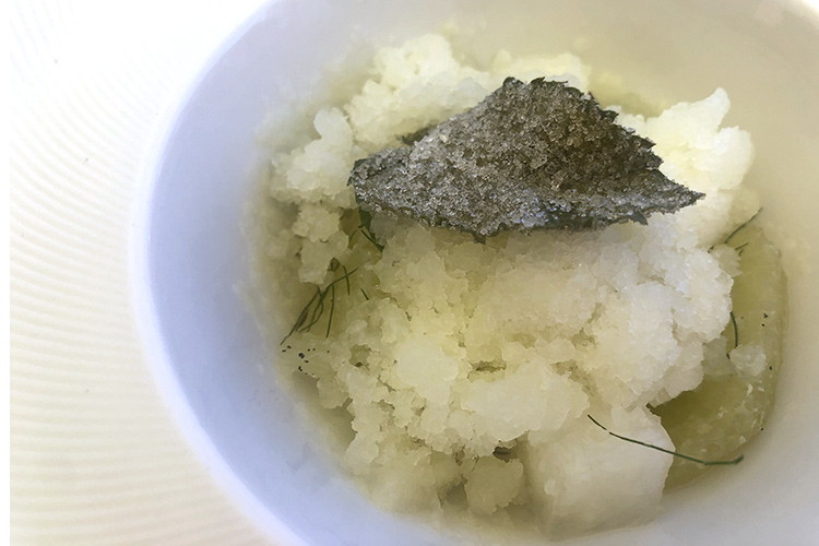 Pre-dessert: Granita di melone bianco, chartreuse, menta e lime