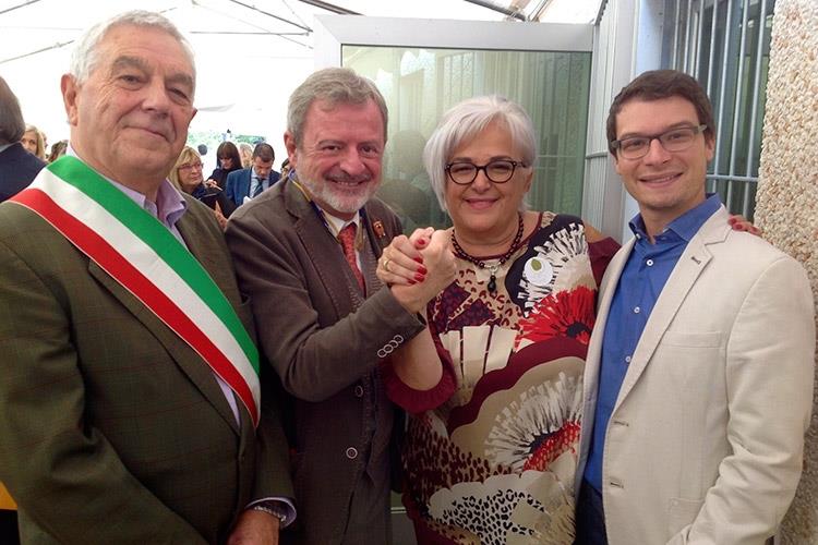 Francesco Seghi, Alberto Lupini, Tiziana Colombo e l'assessore ai servizi sociali del comune di Cavenago Giacomo Biffi (Nonna Paperina vince la scommessa 
Apre l'Accademia sulle intolleranze)