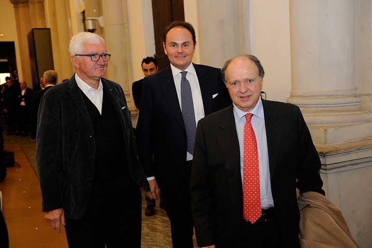 Antonio Santini, Matteo Lunelli e Enzo Vizzari (Oltre i gesti 
Il ruolo della sala nella ristorazione)