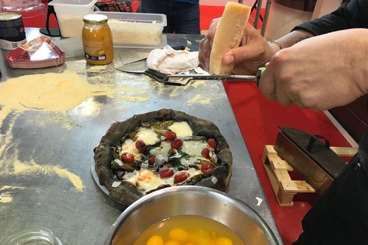 (Quando la tradizione guarda avanti 
Masterclass di successo a TuttoPizza)