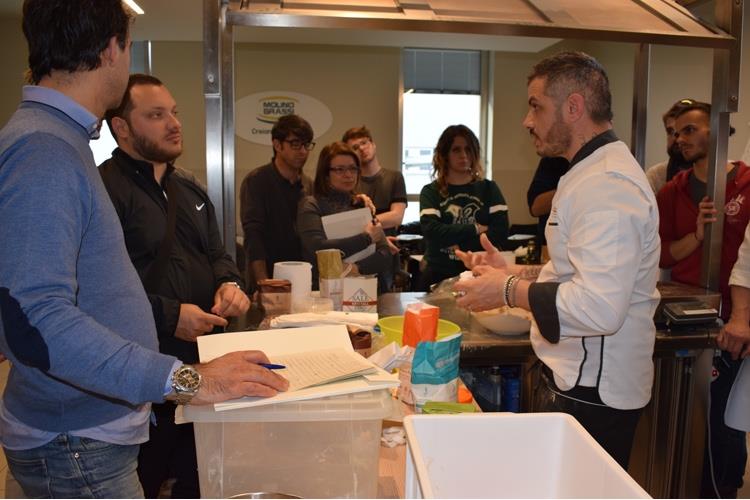 Riapre la scuola di Molino Grassi 
Nuovi corsi con i maestri dell’arte bianca