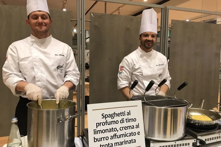 (Trento Doc, Bollicine sulla città 
Inaugurazione spumeggiante)