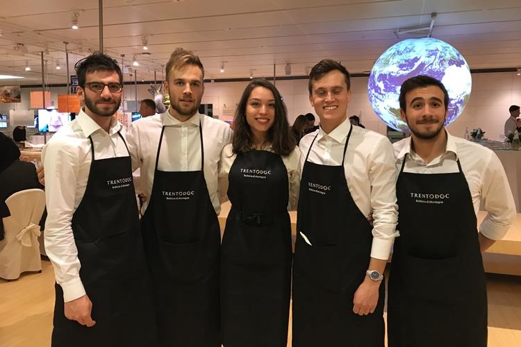 (Trento Doc, Bollicine sulla città 
Inaugurazione spumeggiante)