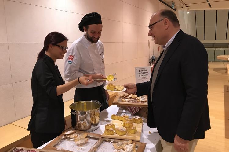 (Trento Doc, Bollicine sulla città 
Inaugurazione spumeggiante)