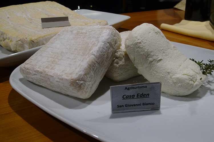 La vetrina di eccellenze della Val Brembana (Un Convivium per fare sistema 
Largo alle eccellenze della Val Brembana)